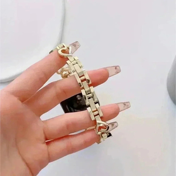 Gold-Plated Heart Apple Watch Band - Picture 3 of 4